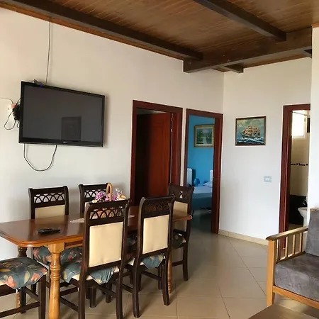 Prázdninový dům 3 Bedrooms Vlorë